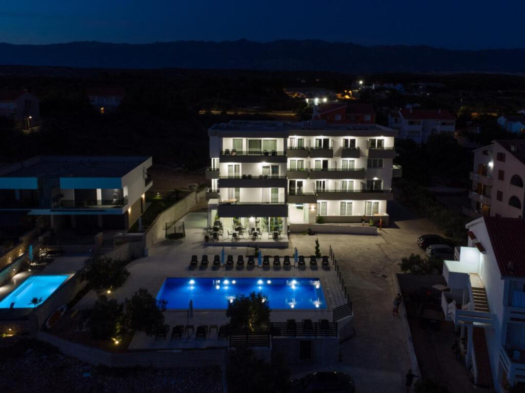 Boutique Hotel Ivy'Z Новаля Екстериор снимка