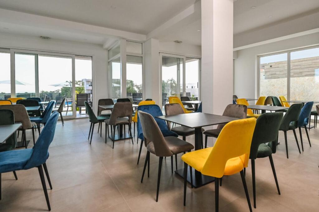 Boutique Hotel Ivy'Z Новаля Екстериор снимка