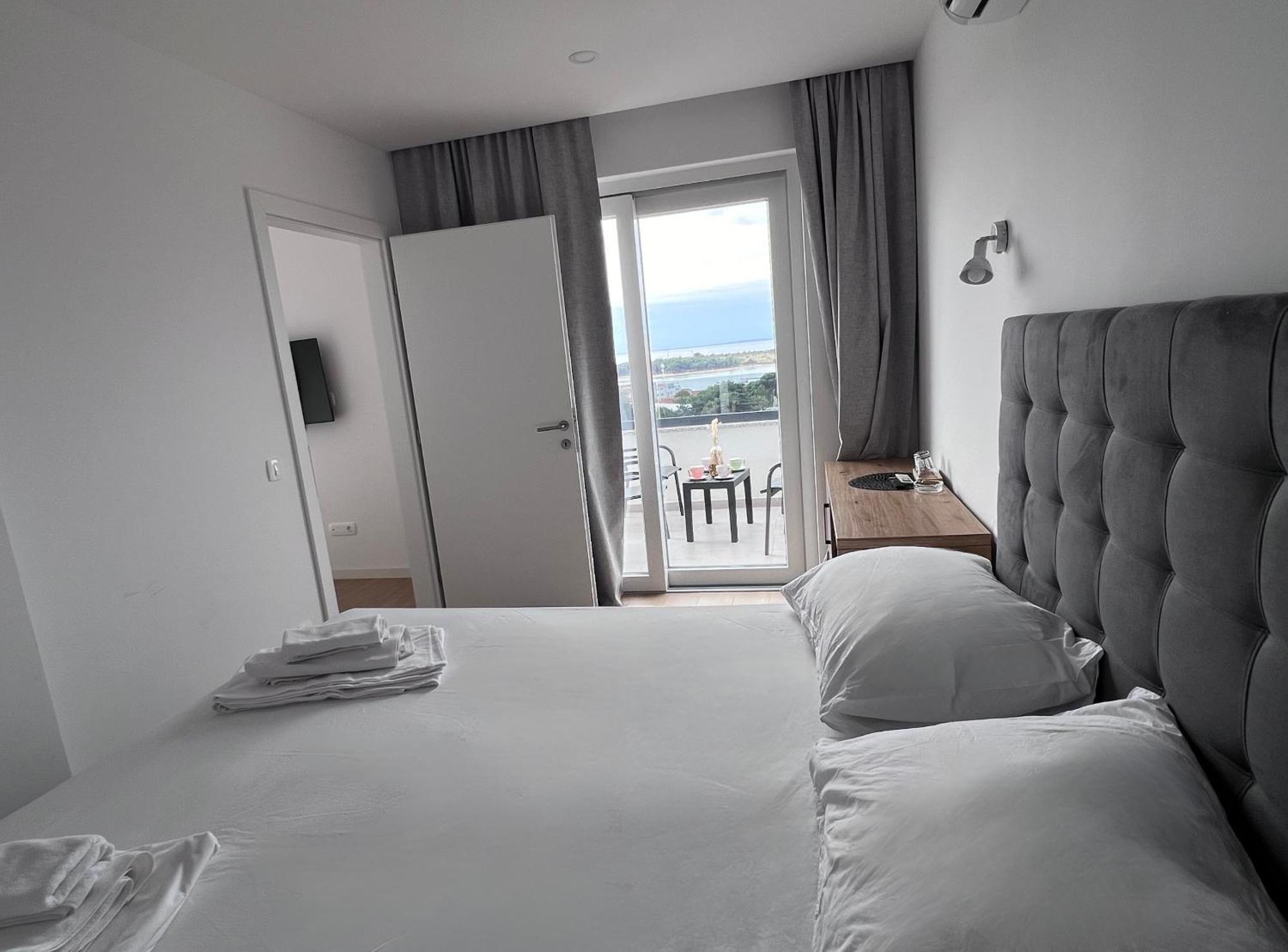 Boutique Hotel Ivy'Z Новаля Екстериор снимка