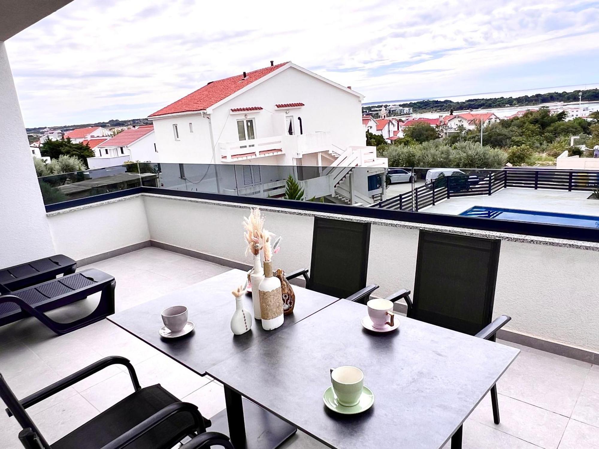 Boutique Hotel Ivy'Z Новаля Екстериор снимка